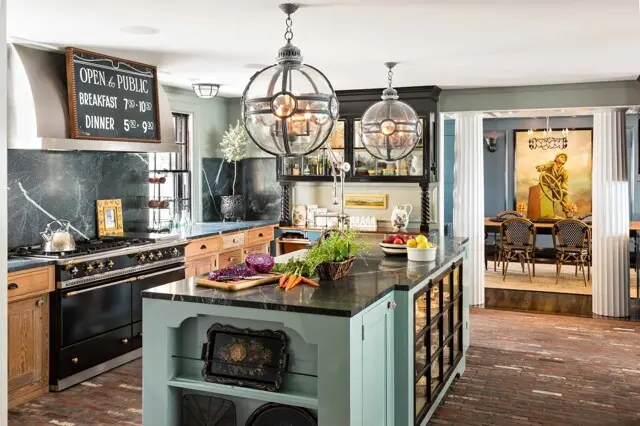 2016 06 Wings Neck Amazing Cutrona 1572