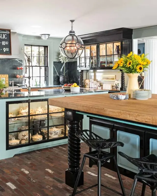 2016 06 Wings Neck Amazing Cutrona 1582